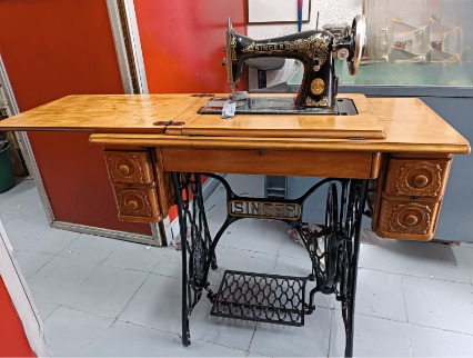 maquina con mueble
